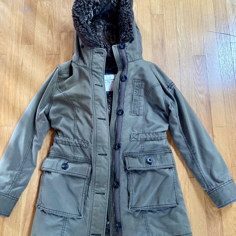 Abercrombie Sherpa Lined Parka-Gently Loved